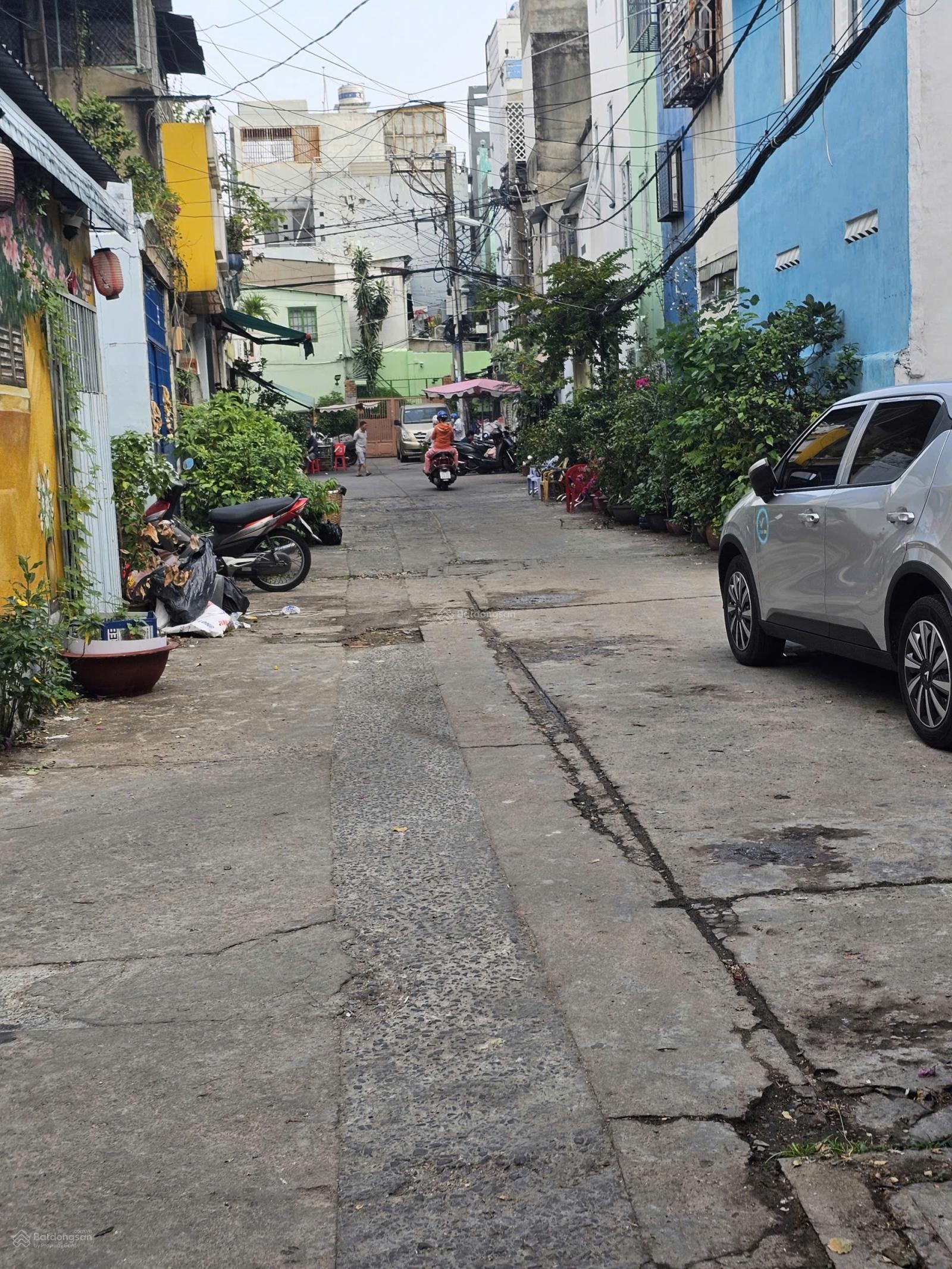 Bán nhà hẻm xe hơi đường Lê Đại Hành Q11. DT 4x21.5m giá 13.8 tỷ