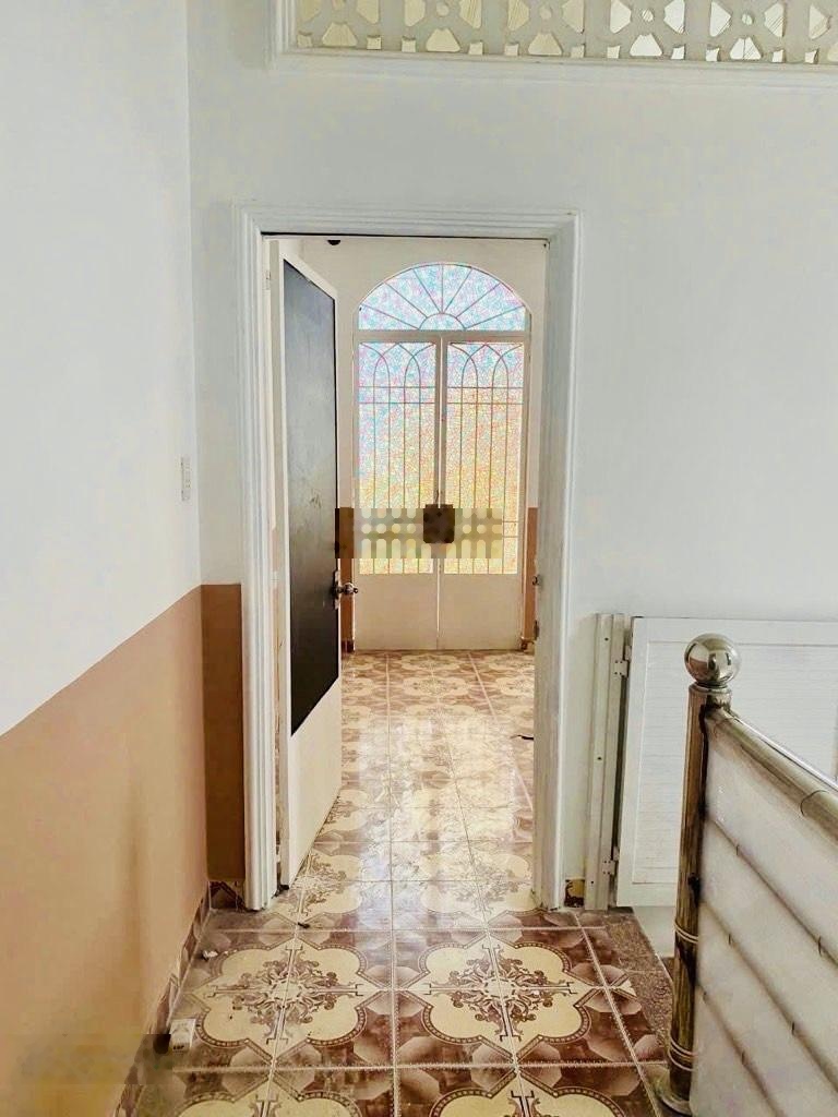 Nguyễn Sơn - 1 trục - 2 Tầng - DT: 4.7 x 11.6 - Cho Thuê 10tr/th - Hẻm 4m Thoáng - Sổ Vuông Vứt