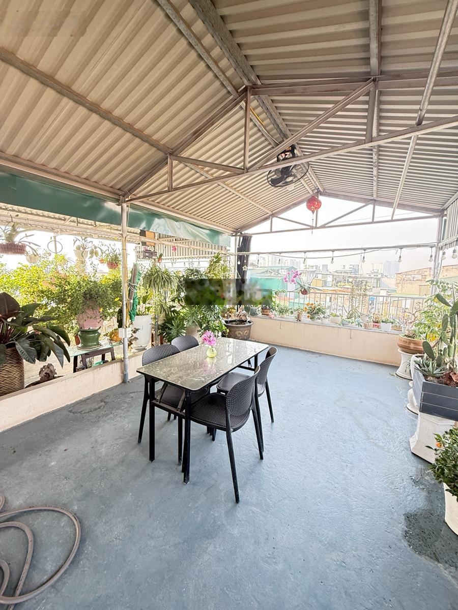 Bán nhà Hoàng Mai, trung tâm, ngõ thông thoáng, dân xây chắc chắn, SĐCC nở hậu, 6 tầng, 45m2