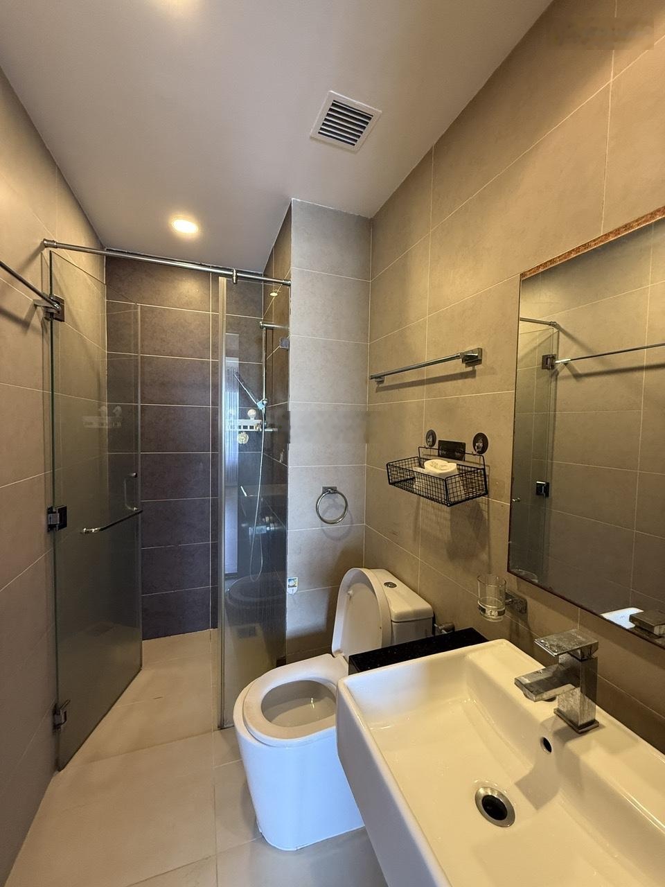 Thuê Galaxy 9 2PN 2WC 75m2 ban công view sông thoáng lầu cao quận 4 sát Q1 Q3 LH 0775924600