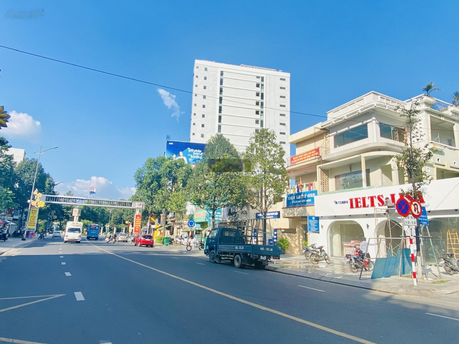 Cho thuê 18 mét tổng 482m2 mặt tiền đường hà huy giáp trung tâm biên hòa