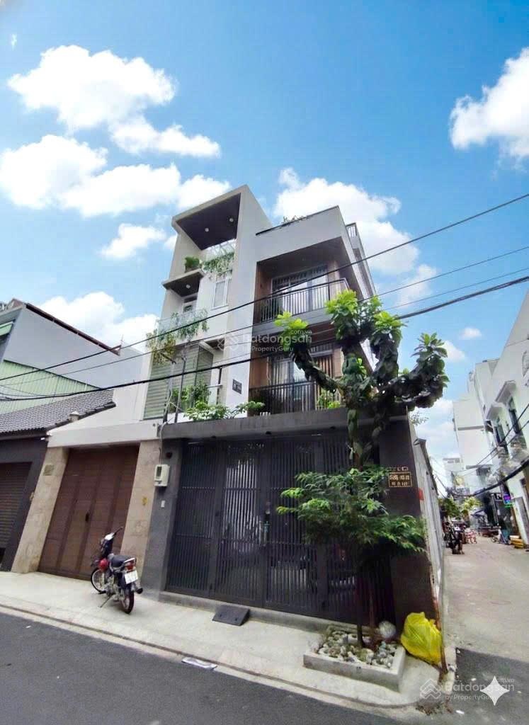 Bán nhà đẹp ngay VinCom Cộng Hòa, TB. DT ( 4,5x16 ), 4 tầng. Giá 14,2 tỷ. Ô tô ngủ trong nhà!!!