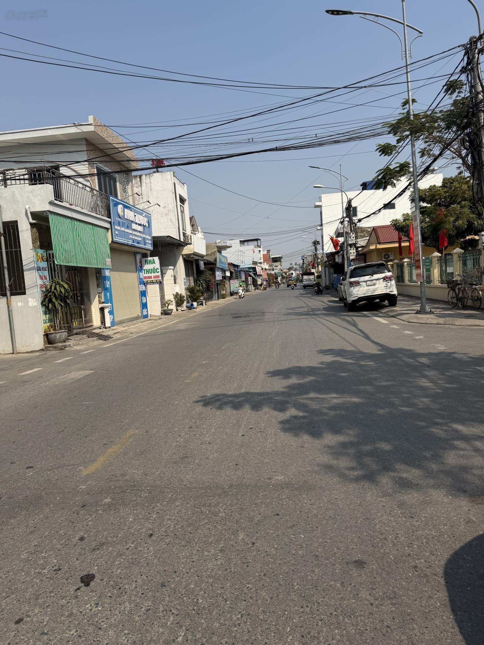 Mặt đường Máng, An Đồng, An Dương. Diện tich: 100 m2 mặt 5 m, đường 28 m, giá đẹp