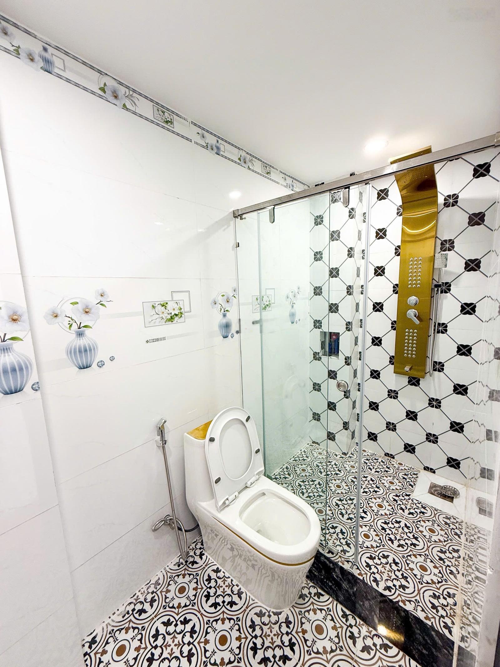 Chủ gởi bán nhà 1T1L (hoàn công) vị trí 2 đường nguyễn tri phương P. Bửu Hoà. Giá chỉ 4 tỷ