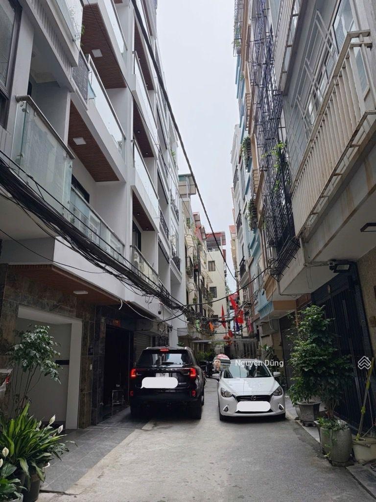 Nhà 7 tầng phân lô, ô tô tránh nhau trước cửa, ngõ thông thẳng sang Trường Quốc tế Việt Pháp.