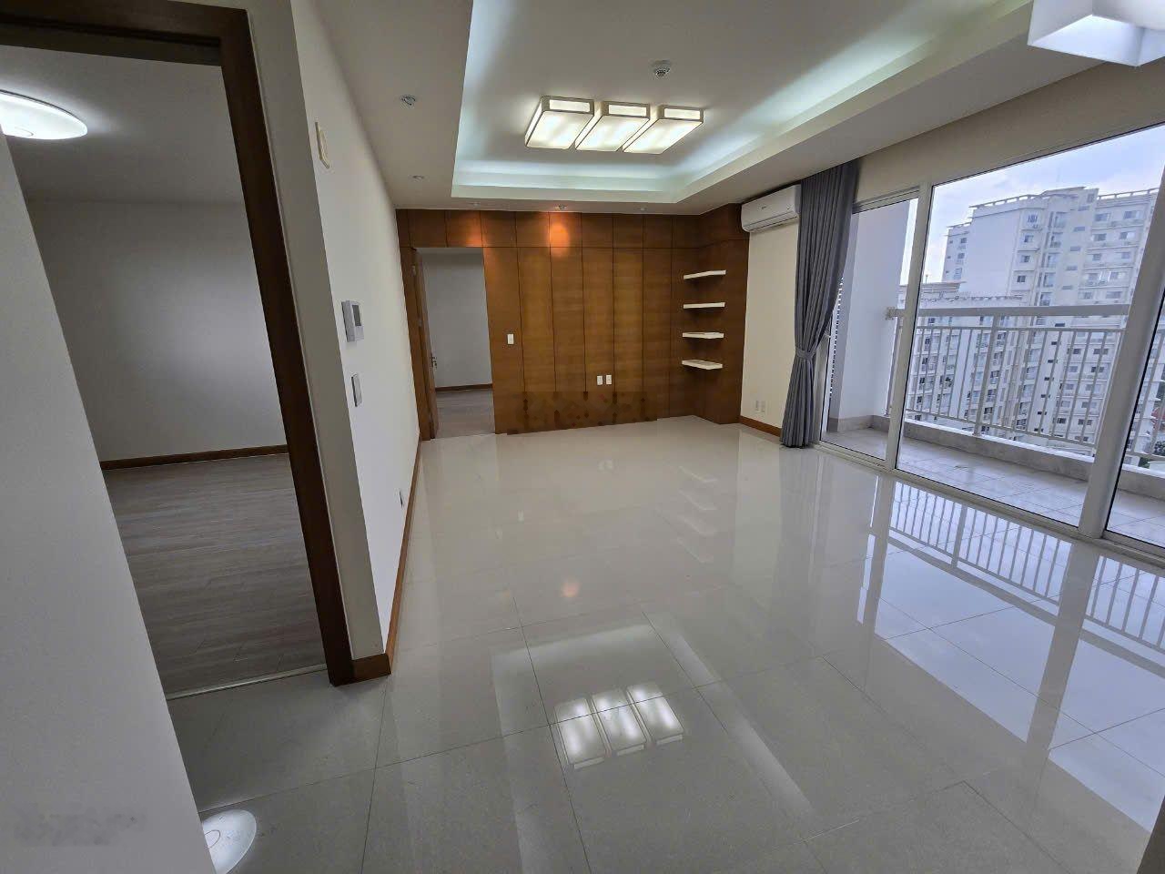 Bán căn cc 2pn giá hơn 8 tỷ tại chcc essensia