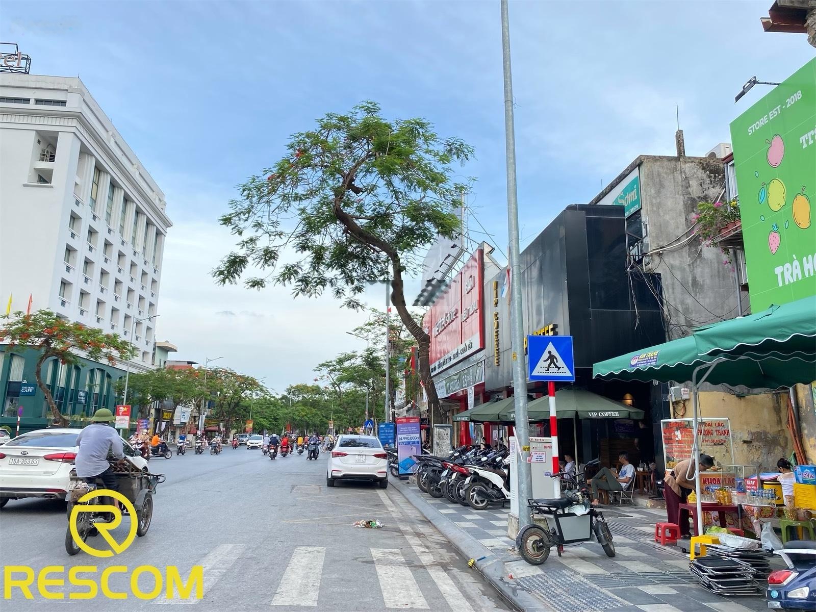 Nhà mặt phố Lạch Tray đoạn gần Sân Vận Động. MT: 10m cho thuê lâu dài.