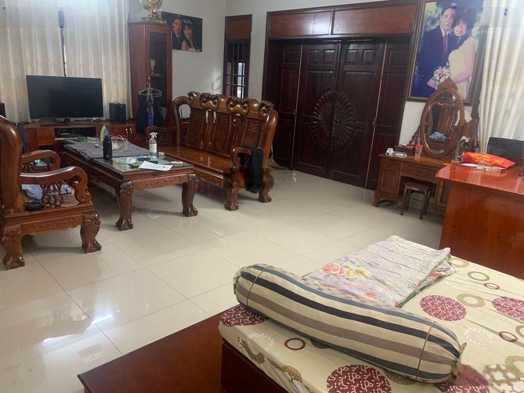 Sở hữu ngay biệt thự đẳng cấp đường E Trung Tâm Hành Chính Dĩ An - 208.5m2 chỉ 19 tỷ, LH0932903606