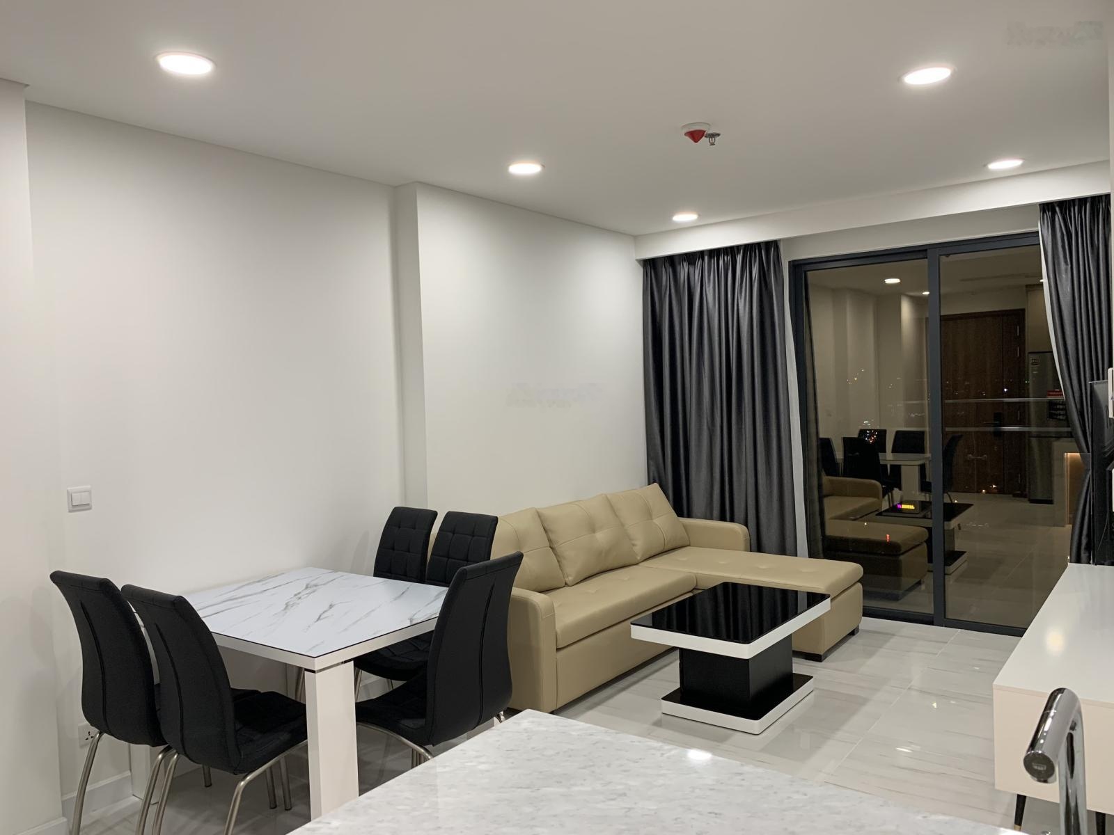 Cho thuê CHCC Sky Center, 36m2, officel, 1WC, full, ở liền.LH: 0936571849Hồng)