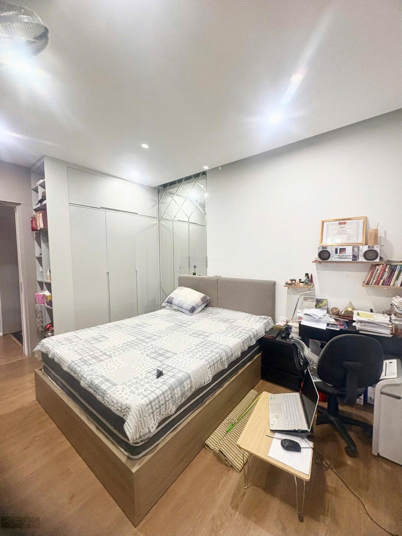 Chủ nhà gửi bán căn hộ 3PN 2WC DT 82m2 tại Chung cư Florence số 28 Trần Hữu Dực Mỹ Đình Từ Liêm