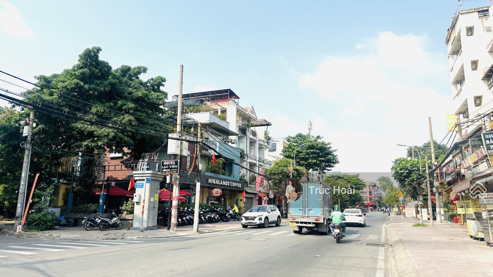 Phạm văn đồng-nhà mới 5 tầng-dts:360m2-có thang máy-nội thất xịn-xây kiên cố-hòan công đủ-14 tỷ 8