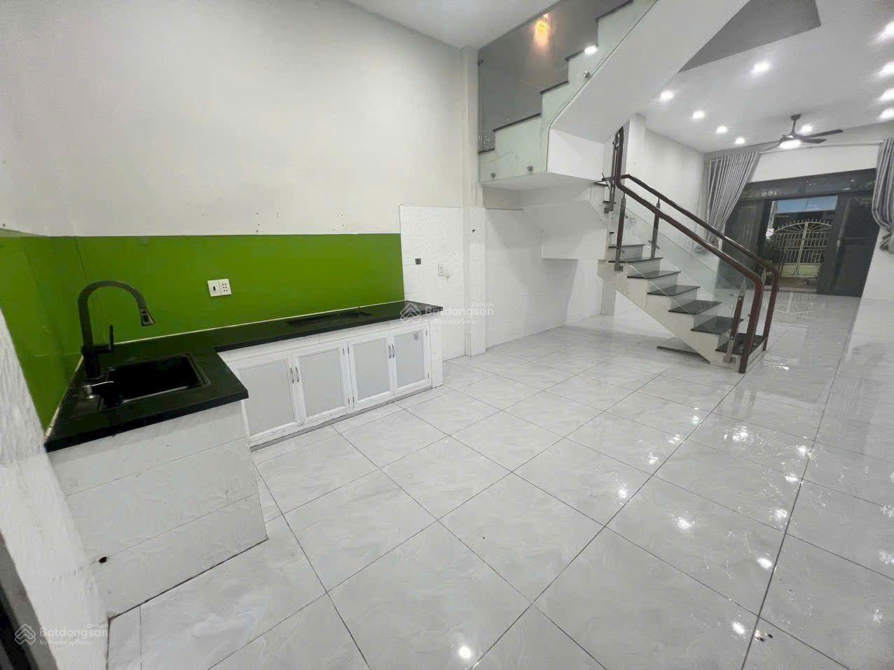 Chính chủ cần cho thuê nhà hẻm xe hơi đường số 3