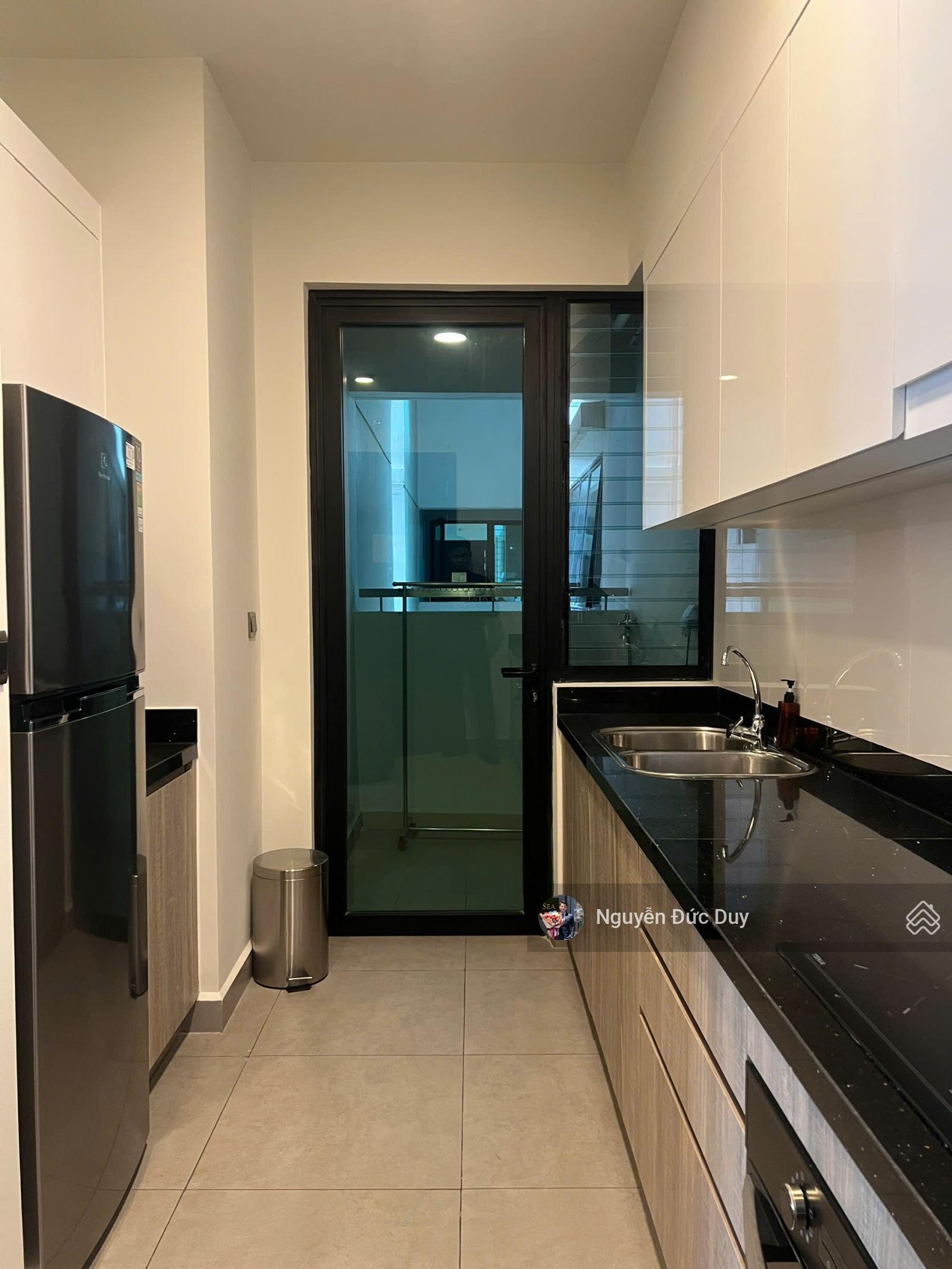 Cho thuê căn 2PN 83m2 full nội thất khách sạn Somerset nhà mới view nội khu cực đẹp