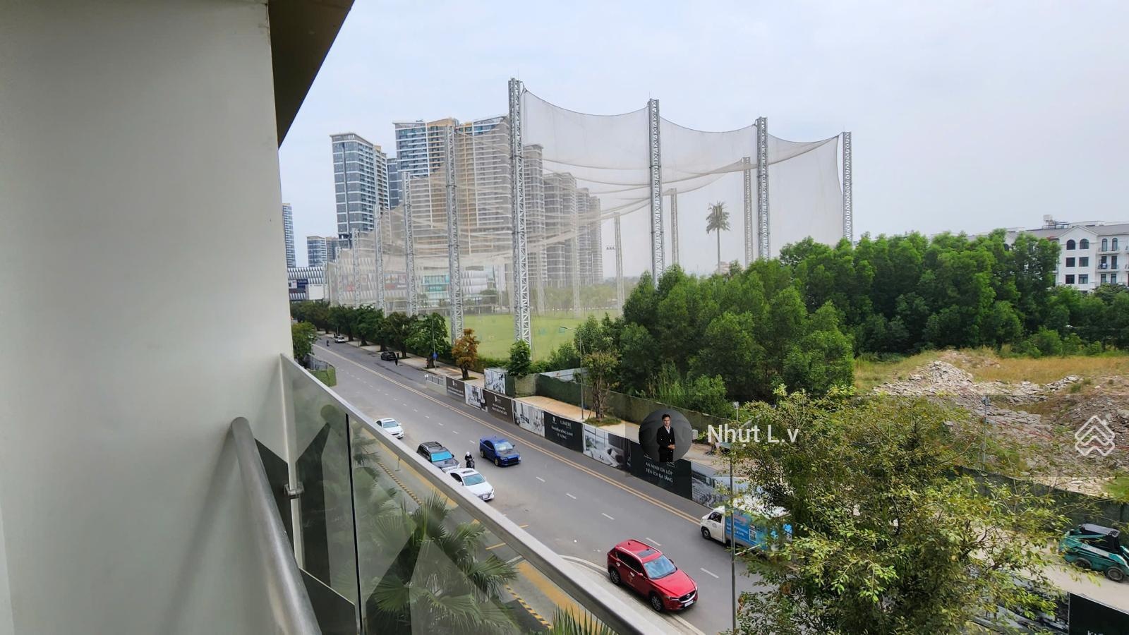 Tặng full nội thất - căn 3PN 2WC - Đông Nam cạnh Vincom, chỉ 7,4 tỷ - Masteri Centre Point - tòa D