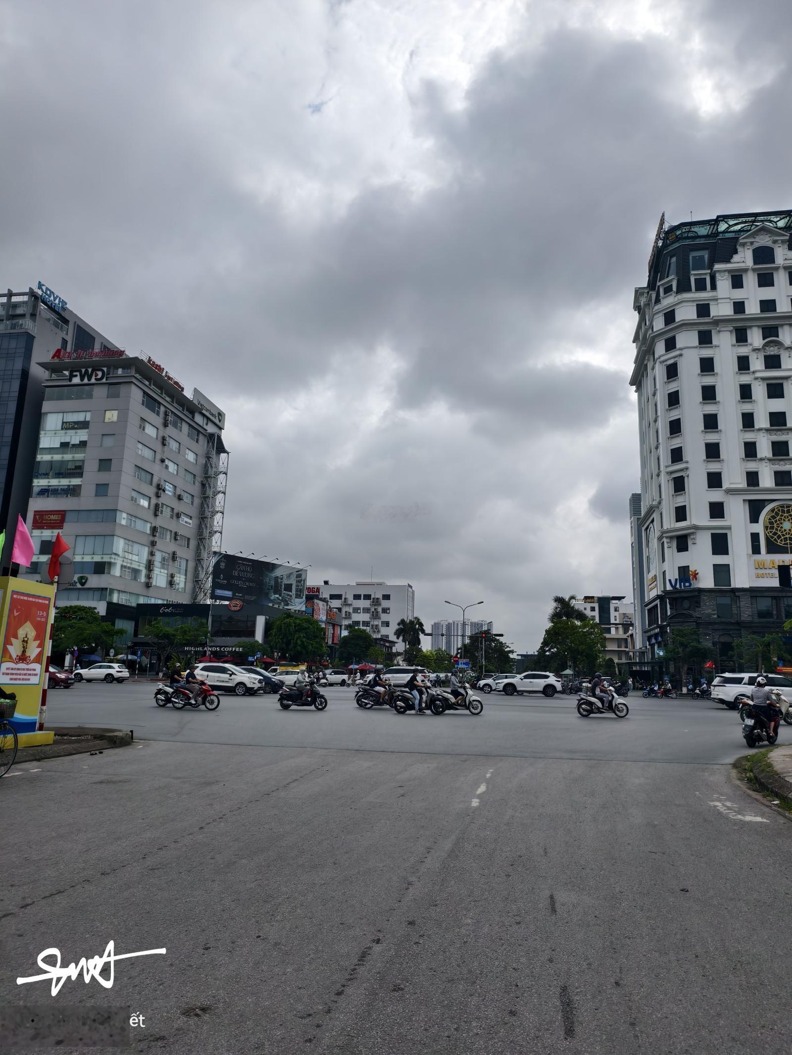 Cho thuê mặt bằng siêu đẹp đường Lê Hồng Phong, dtsd 1000m2, mặt tiền gần 40m2, lô góc siêu hiếm