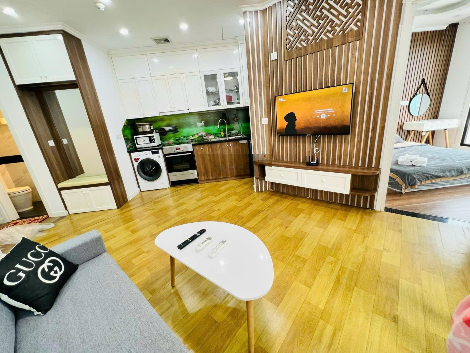 nhà em có căn hộ 1PN khách vừa trả phòng cần cho thuê ngay tại edorado tây hồ - Giá 10,5tr