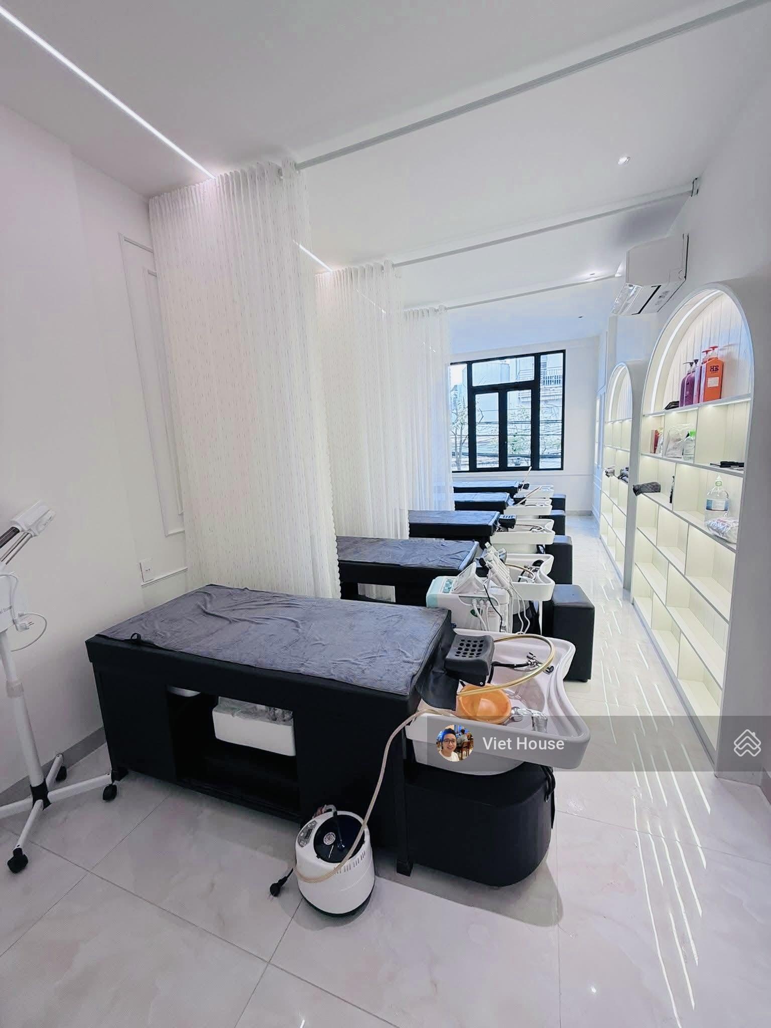 Cho thuê nhà 3 tầng mặt tiền Phan Đăng Lưu, Hải Châu