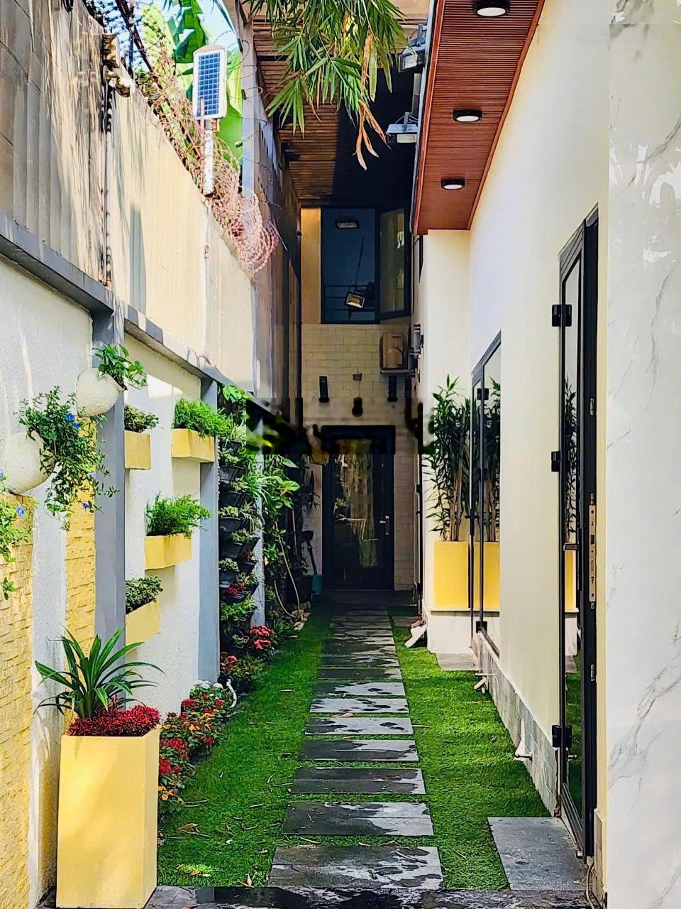 Bán biệt thự mini sân vườn không gian chill như homestay