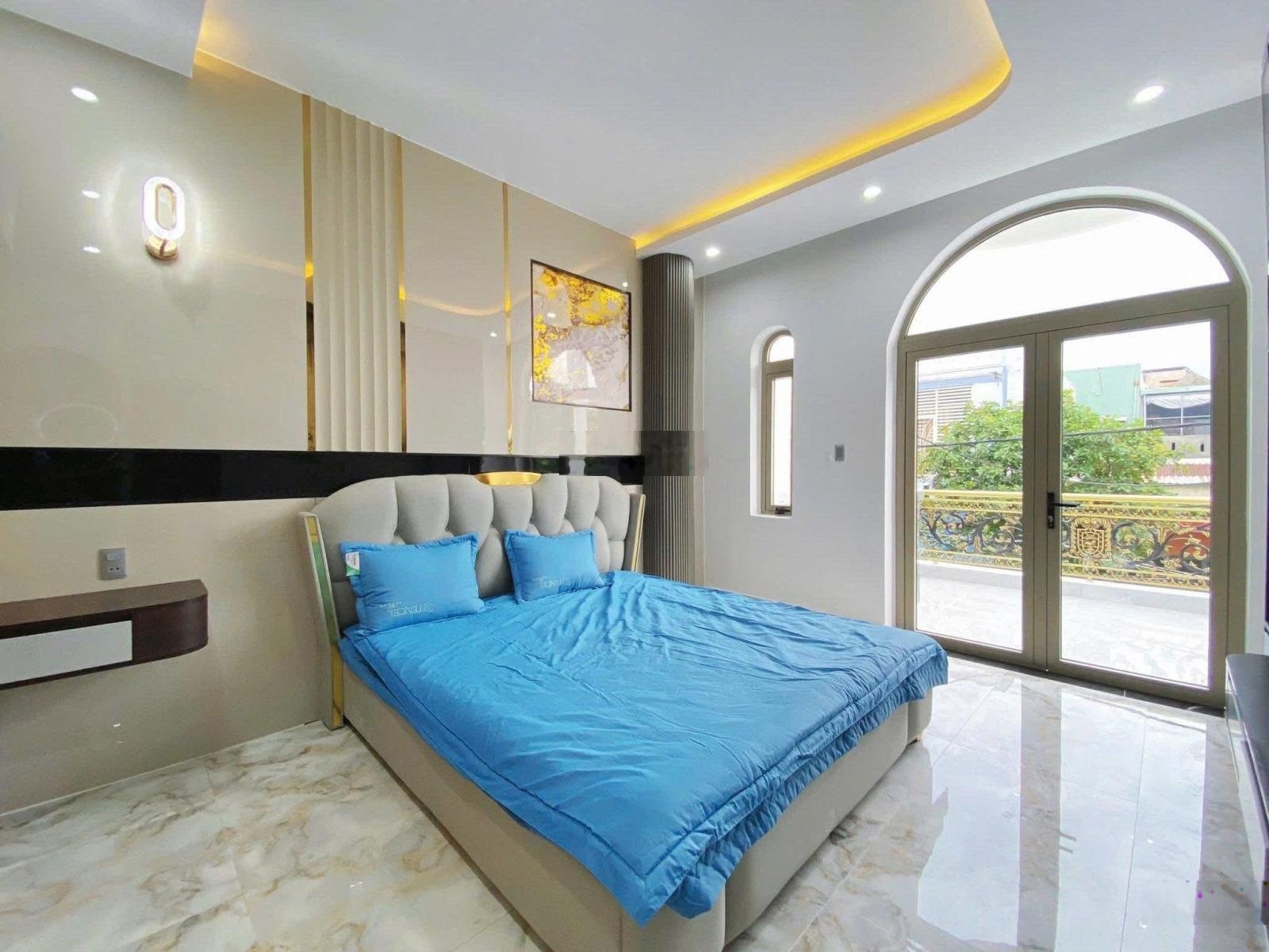 Nhà 3 tầng mới đẹp full nội thất .