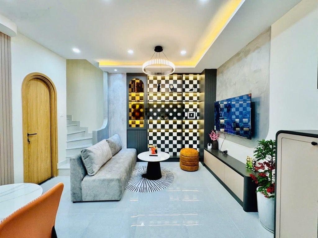 Nhà 3 Tầng_ Ngay Điện Biên Phủ_ Bình Thạnh, Sát Quận 1 , 3 Phòng Ngủ , Chỉ 5tỷ380 TL