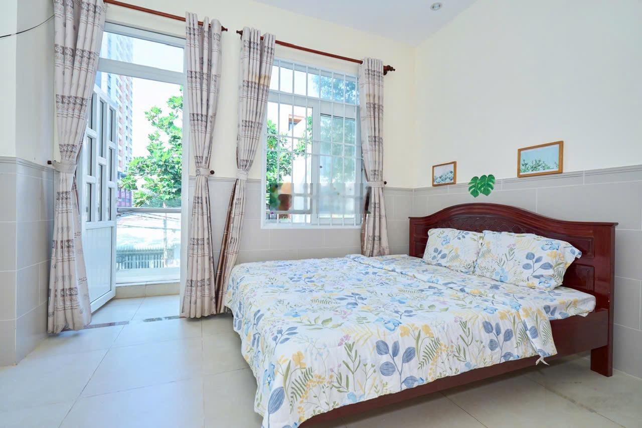 Cho thuê nhà để ở, đi bộ ra biển bãi sau