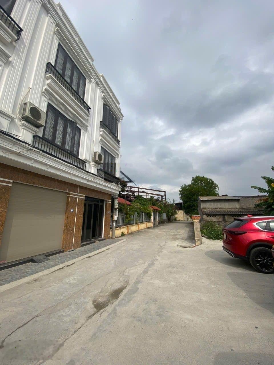 Bán nhà tại Hạ Đoạn - Đông Hải ôtô đỗ trước nhà 24/24 thoải mái . Giá tốt tại KV