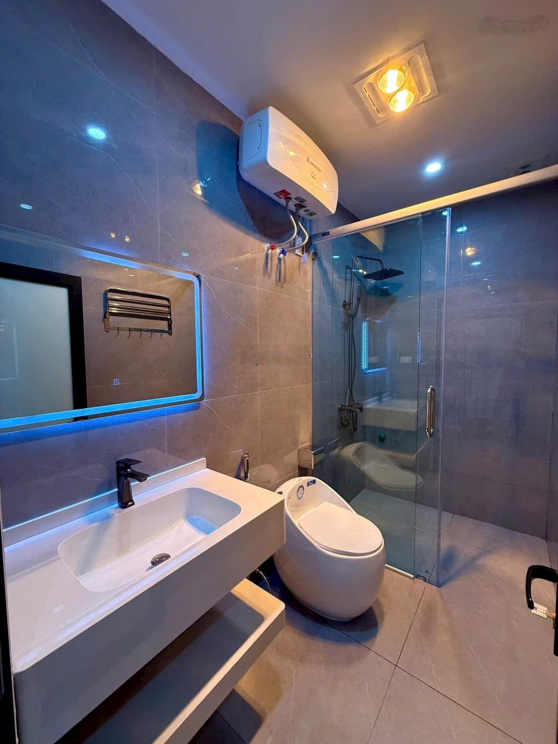 Spcc - BÁN CĂN NHÀ XÂY MỚI 54mx 4 tầng khu TĐC ĐẰNG HẢI - HẢI AN . Hướng tây bắc , shcc , đường 12m