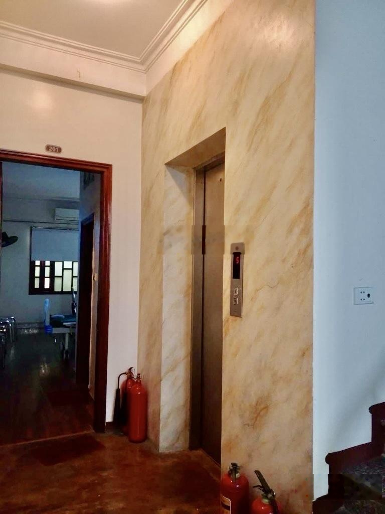 Mặt phố Quang Trung. Kinh doanh. Sầm uất. 7T. Thang máy xịn. Vừa ở. Vừa KD quá tuyệt. Hiếm nhà bán