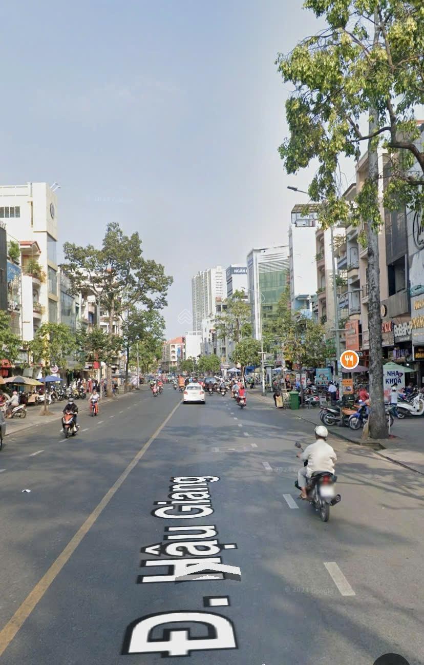 Nhà 2 lầu HXT đường Hậu Giang ngay chợ Bình Tây