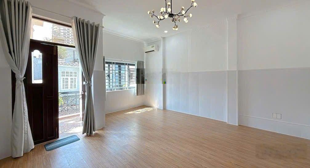 Bán Nhà 4 tầng Lê Thị Chợ, kế Cục Thuế Q7, khu Lacasa, hẻm xe hơi tránh, ngang 5m, giá 9.5 tỷ