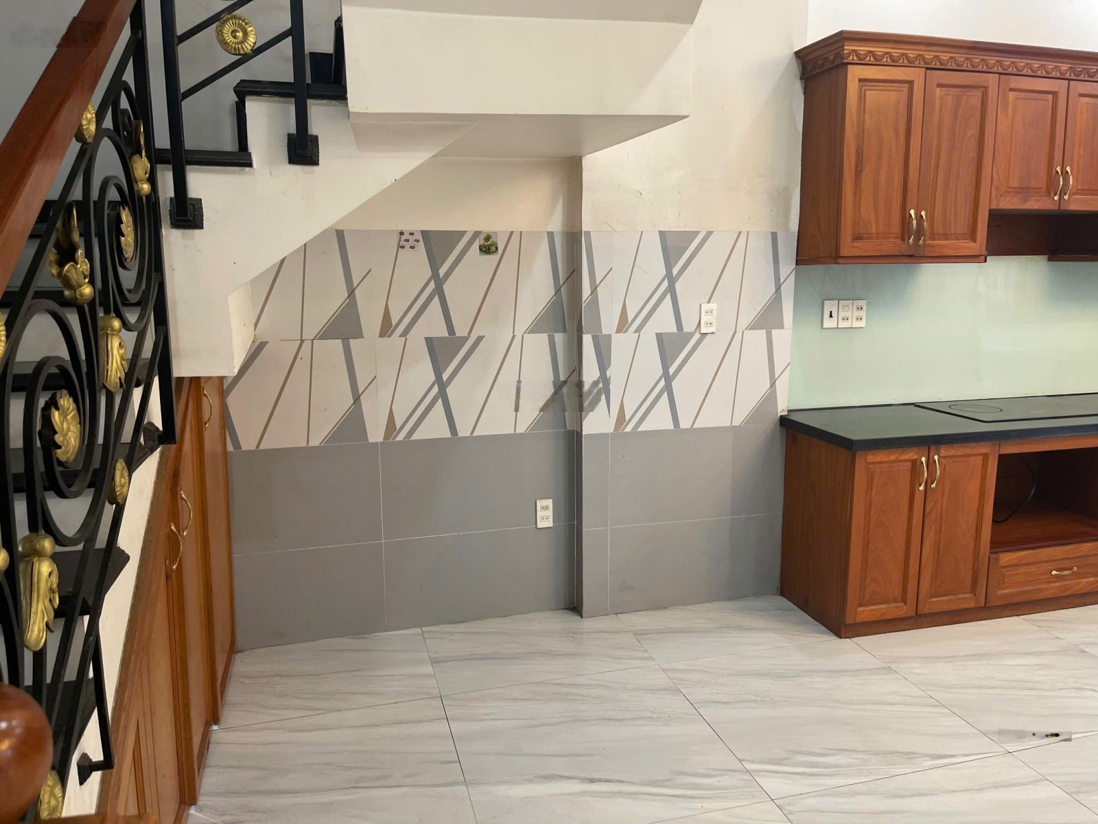 Nhà mới - full nội thất cao cấp - 5PN - ngay đường Lê Văn Quới Quận Bình Tân - ngay ngã tư Bốn Xã