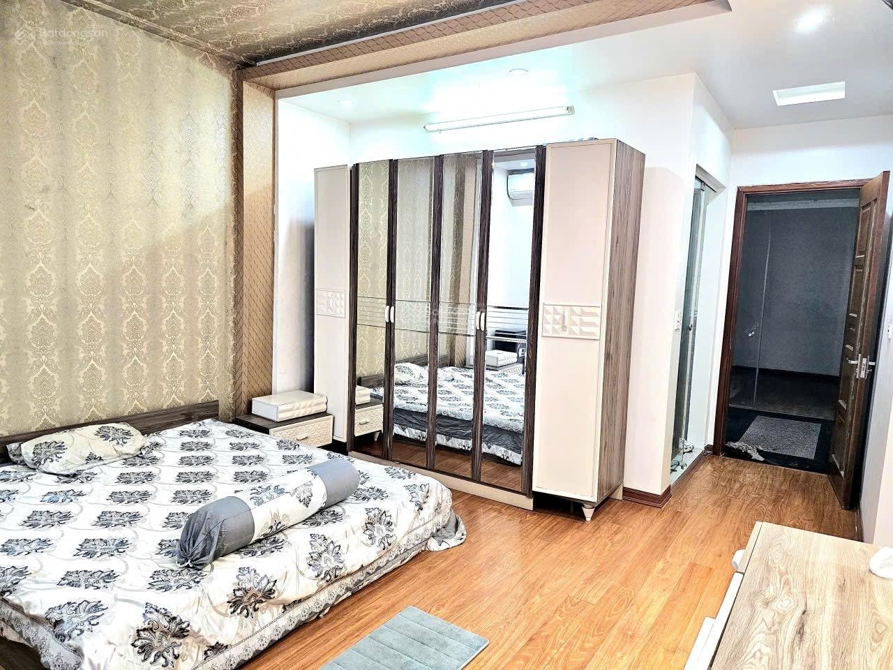 Bán nhà 4 tầng Văn Cao vị trí đẹp diện tích 67,5m ngang 4,5m đường to giá rẻ nhất thị trường