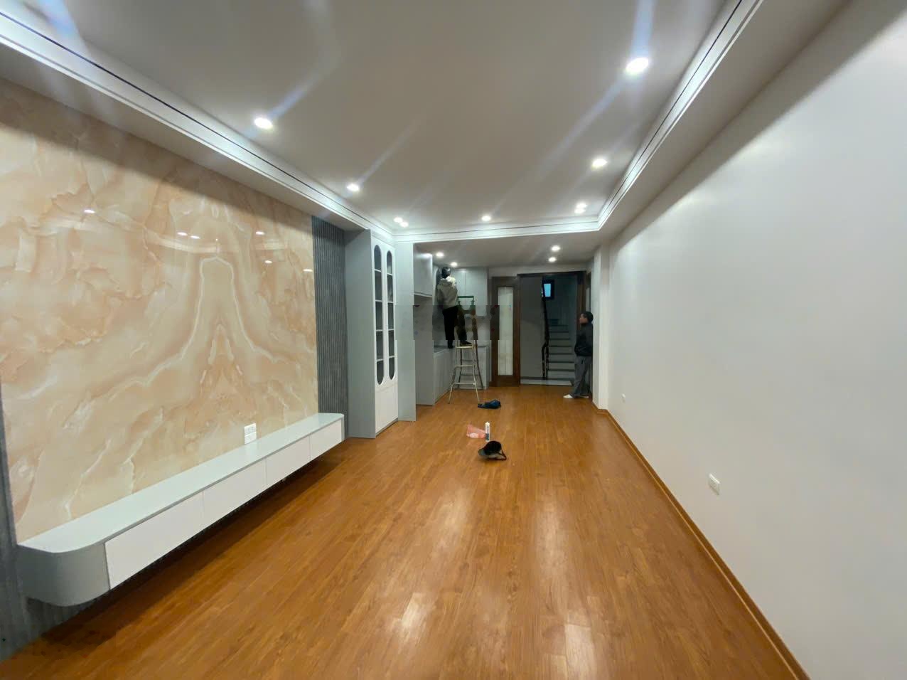 Cực hiếm!! Nhà đẹp oto vào Phạm Văn Đồng, Bắc Từ Liêm 52m2x6T gần phố