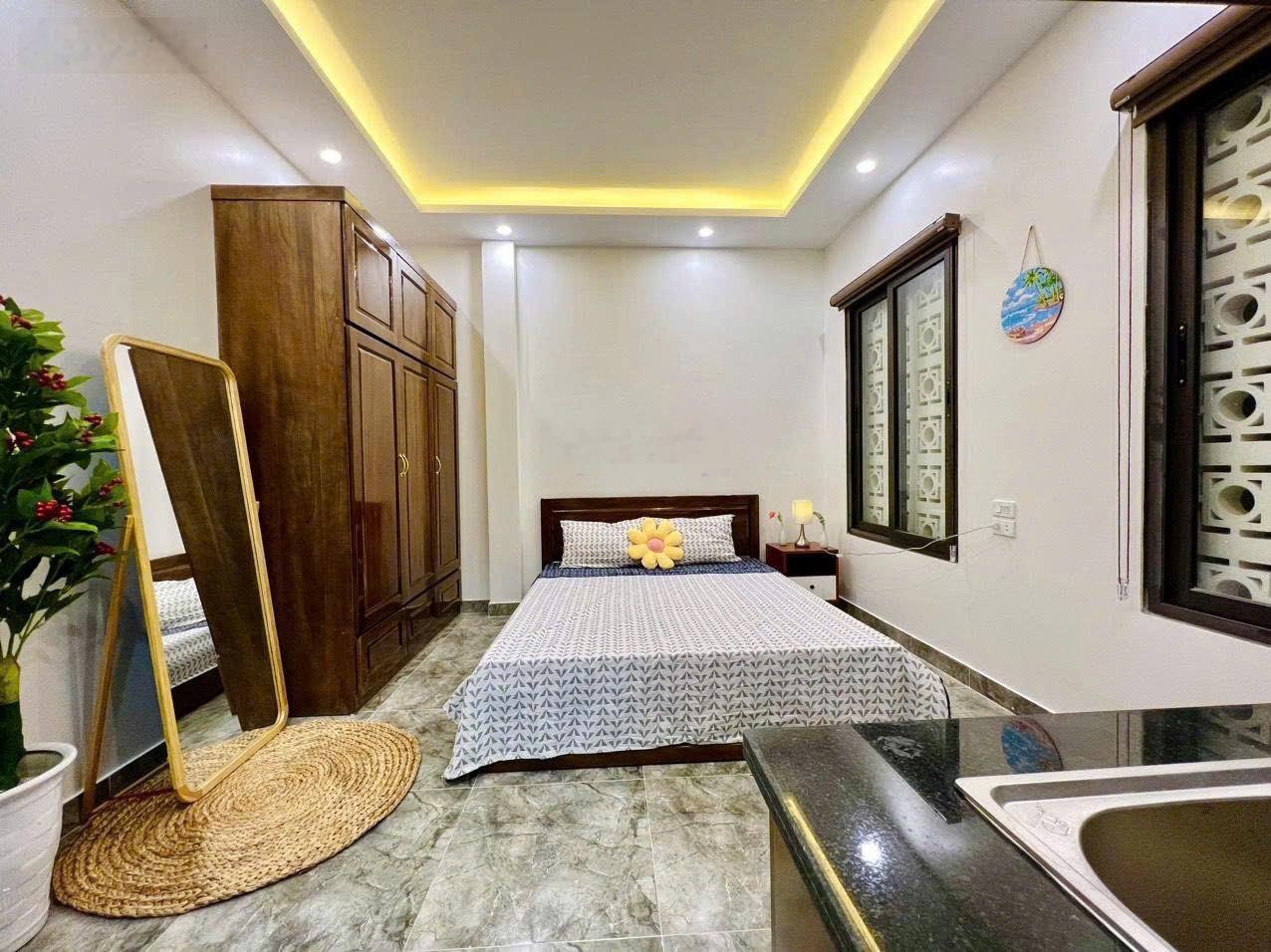 Bán CHDV Ngoạ Long Bắc Từ Liêm 137m2 7 tầng 30 phòng full nội thất giá siêu rẻ