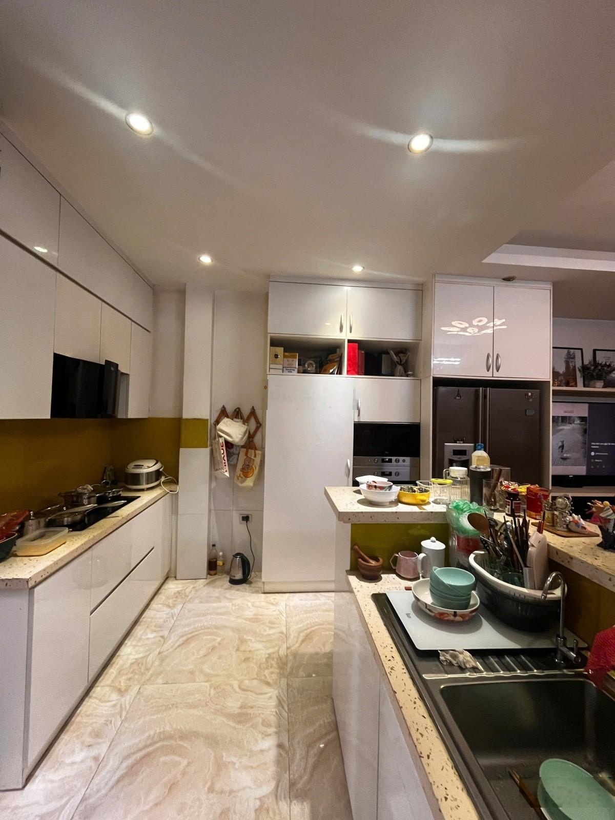 Bán nhà Mai Anh Tuấn Đống Đa 52m2 4 Tầng mặt tiền 10m Hơn 17 tỷ KinhDoanh Gần Hồ ôtô tráh VỉaHè