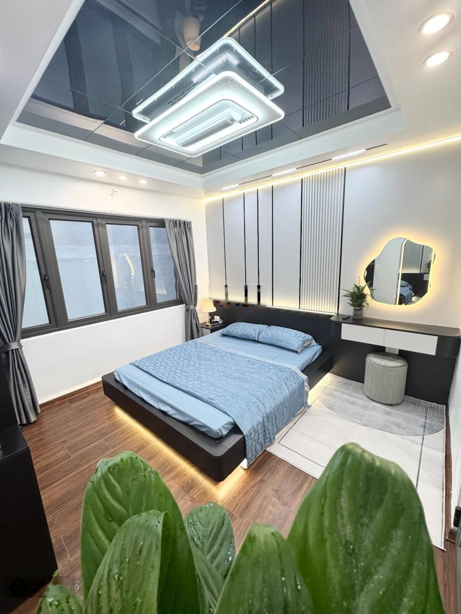 HIẾM! Bán nhà mễ trì - mỹ đình 30m2*5 Tầng Full Nội Thất Mới 100% Giá Nhỉnh 8 Tỷ