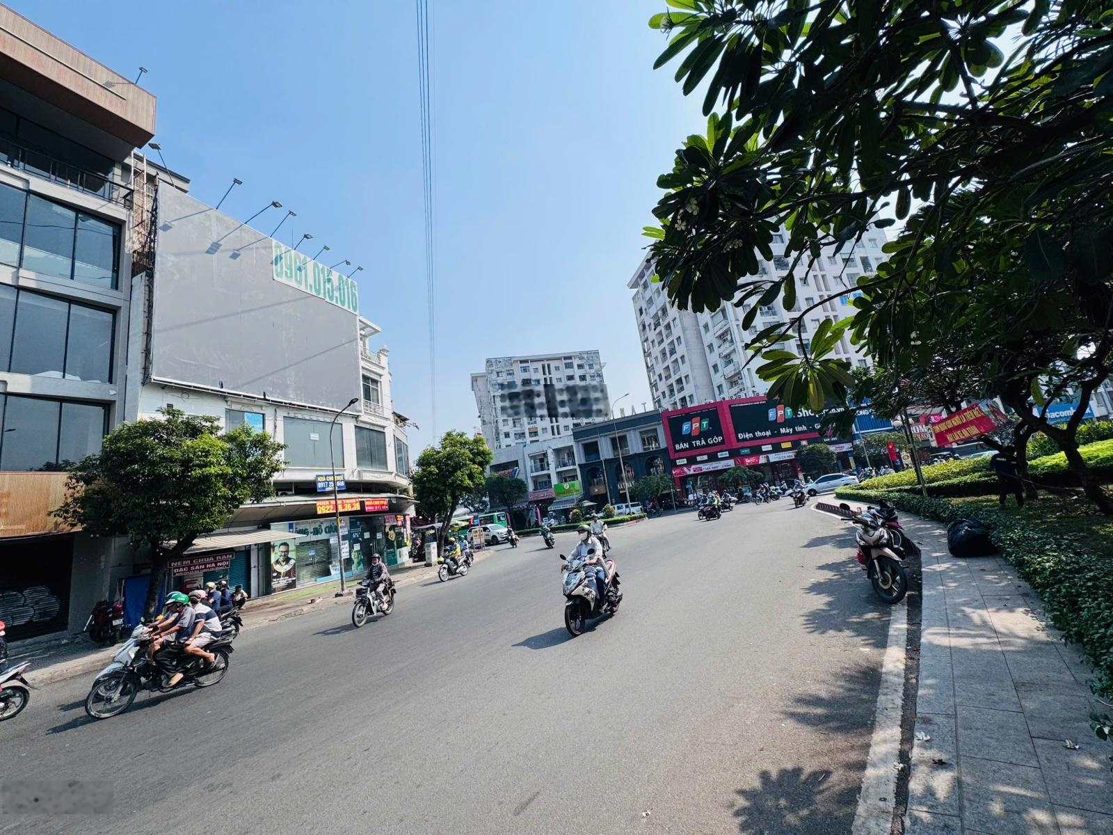 Cho thuê nhà vòng xoay 22 Âu Cơ, Phường Tân Sơn, Hồ Chí Minh