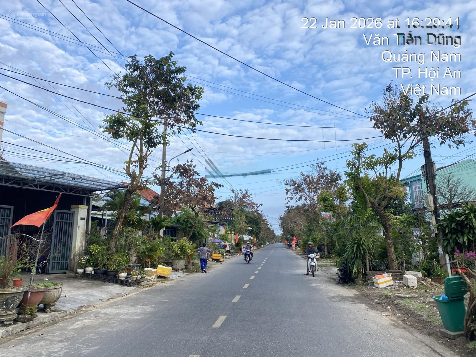 Bán lô đất 6x25=150 m2; giá 3,3 tỷ; đường Văn Tiến Dũng - Hội An