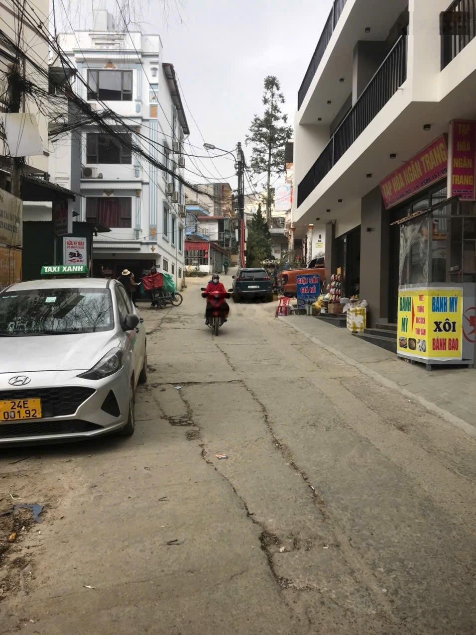 Bán nhà cấp 4 đường Hùng Hồ - Sapa - Lào Cai