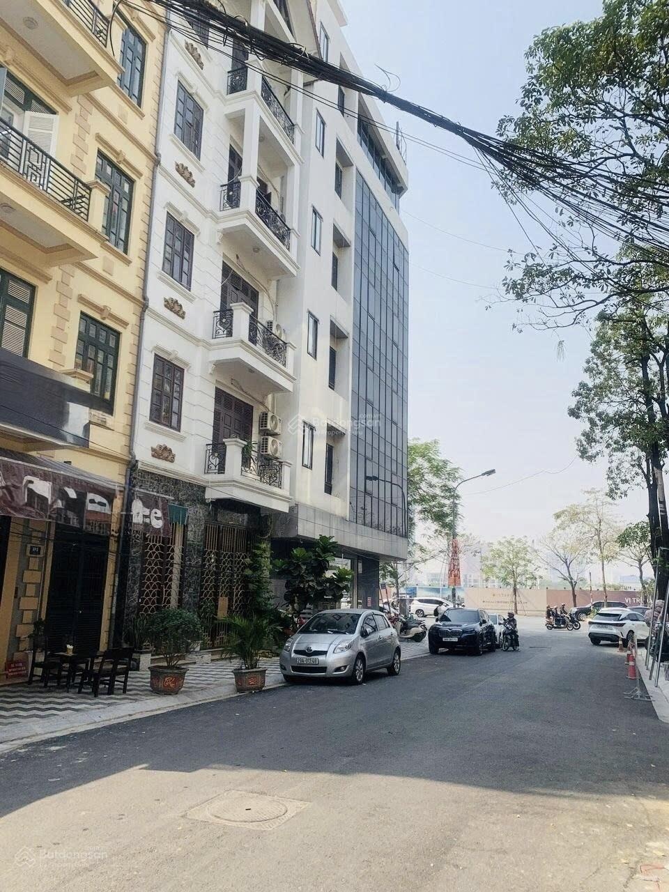 Lô góc phố Lạc Long Quân 80m2 6.5 tầng, lô góc, thang máy vù vù, 45tr/th