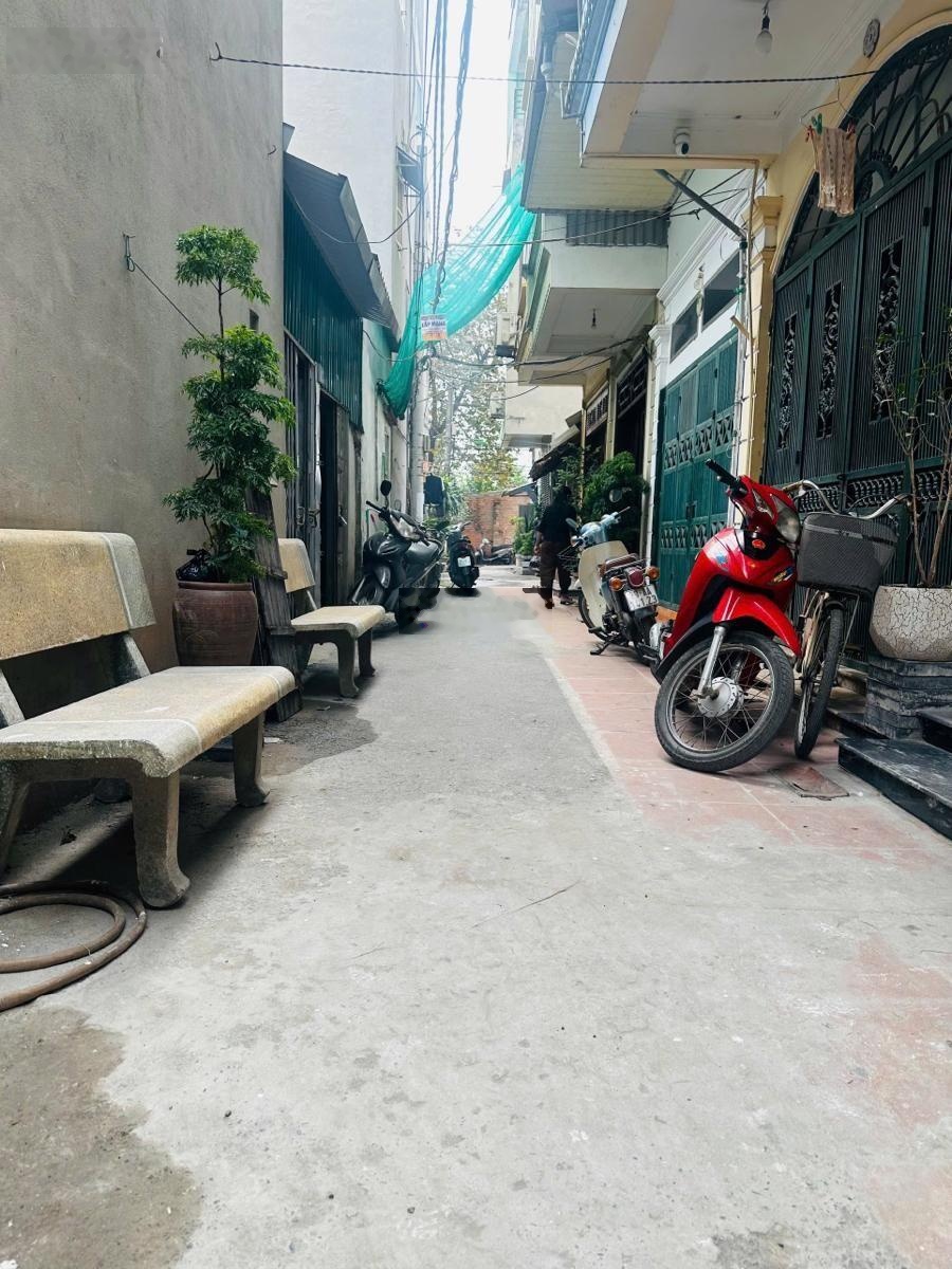 Hiếm thật! Ngõ 132 Cầu Diễn nhà dòng tiền 7 phòng chỉ 6.7 tỷ. 5 tầng dân xây, sổ đỏ đẹp, gần ô tô