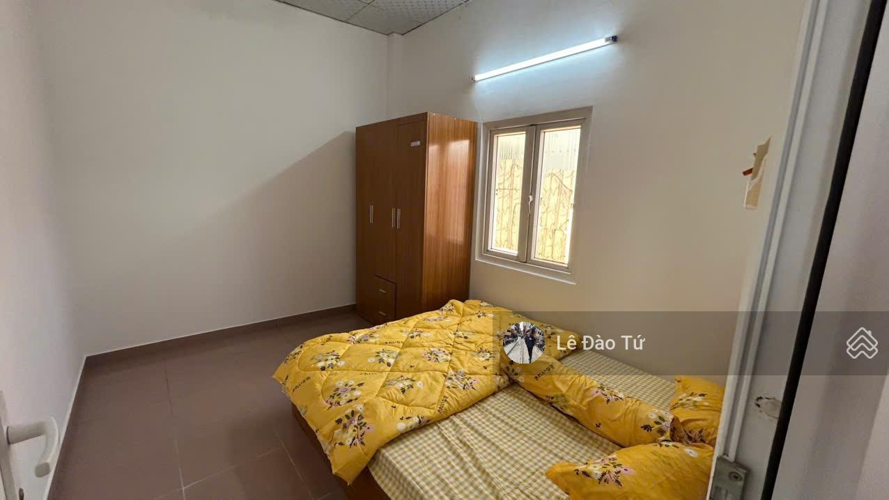 Nhà mê đúc đất rộng 156m² sát mặt tiền Nguyễn Lương Bằng chỉ 3,6 tỷ