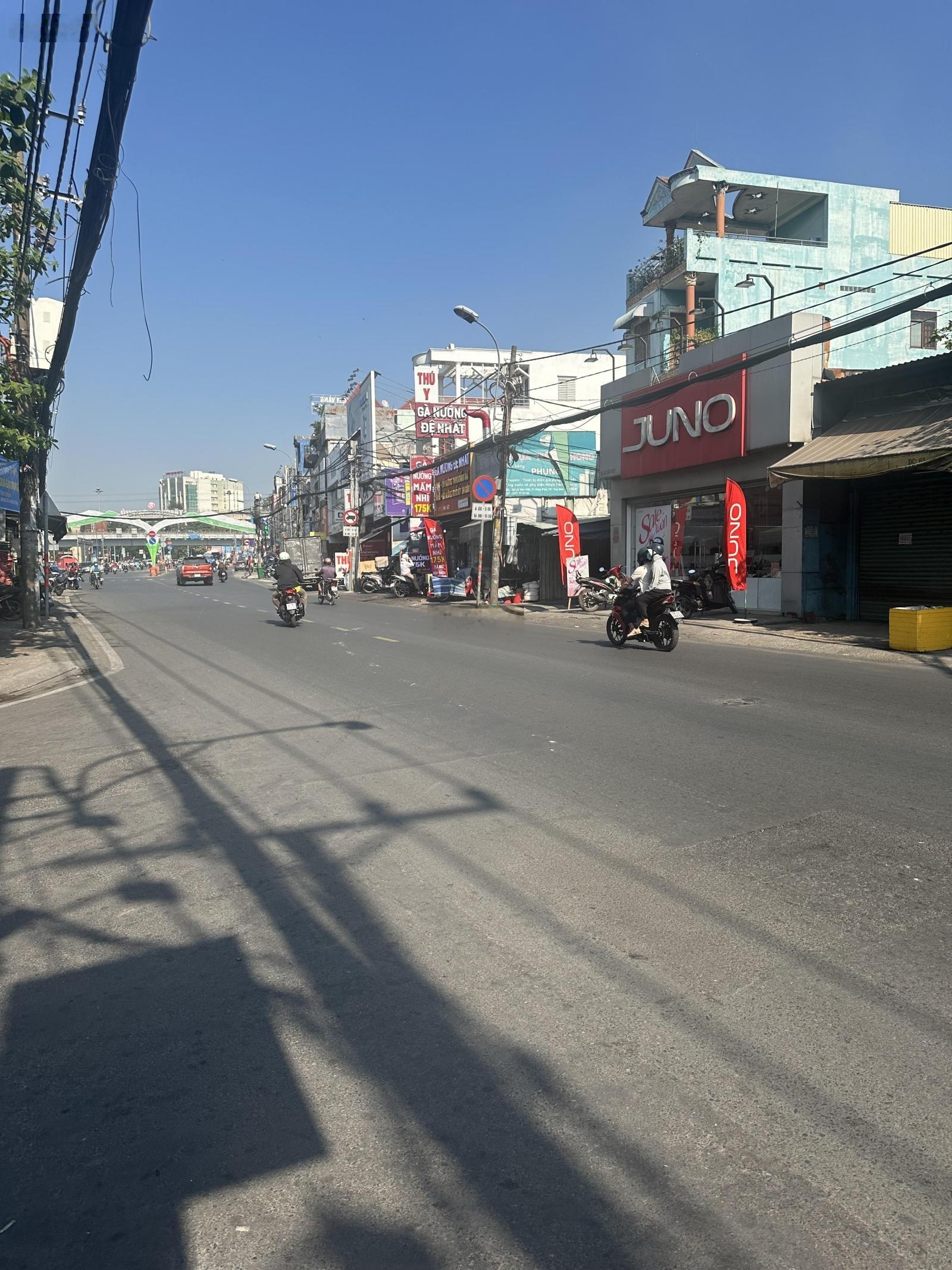 Bán nhà - ngay lê văn việt - hiệp phú - 3tầng - 4x20