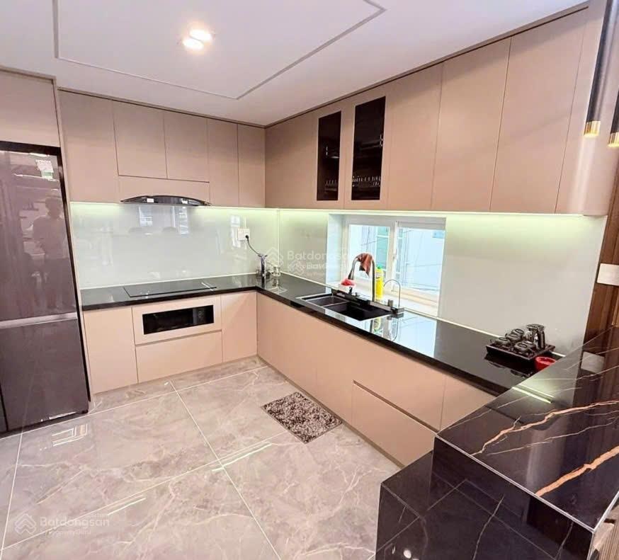 Bán nhà mới đẹp view biển đường Trần Phú, P. Vũng Tàu hẻm ô tô, nội thất xịn xò giá tốt chỉ 16tỷ TL