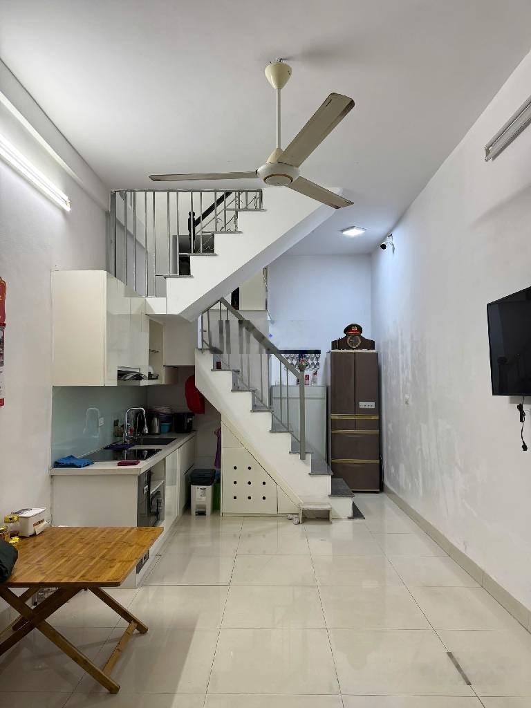 Cho thuê nhà tây sơn - thái hà. khu trung tâm - tiện ích quanh nhà. 5 tầng 3 ngủ đầy đủ công năng