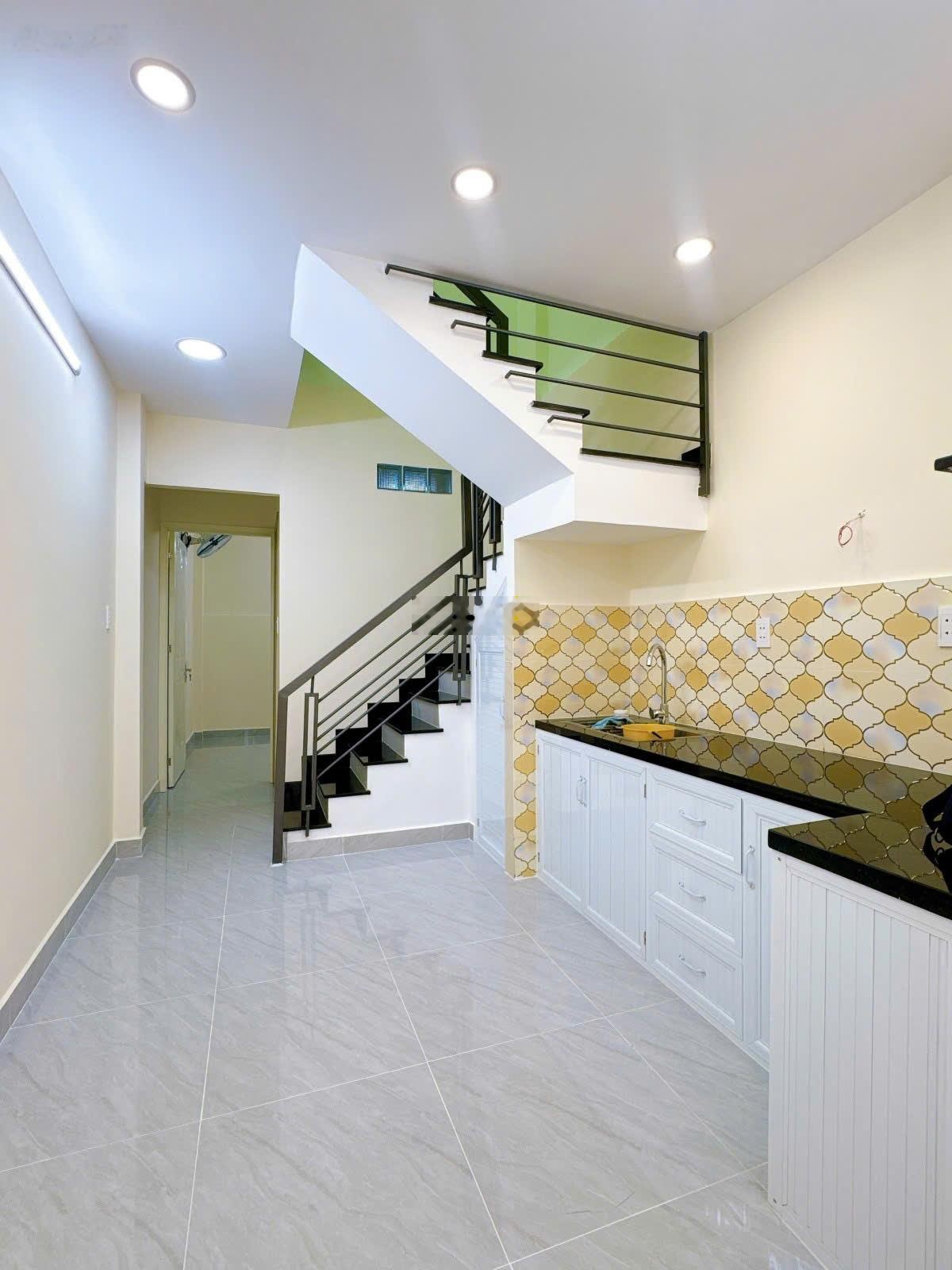 Bán nhà Phan Đăng Lưu Bình Thạnh F3 33m2 Giá 5.9 Tỷ