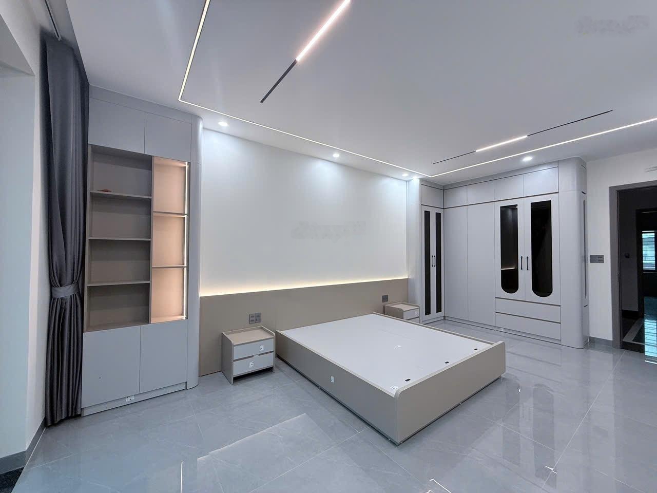 Bán nhà đón Tết ở tuyến 2 đường Lê Hồng Phong, Hải An, Hải Phòng đường rộng 12m