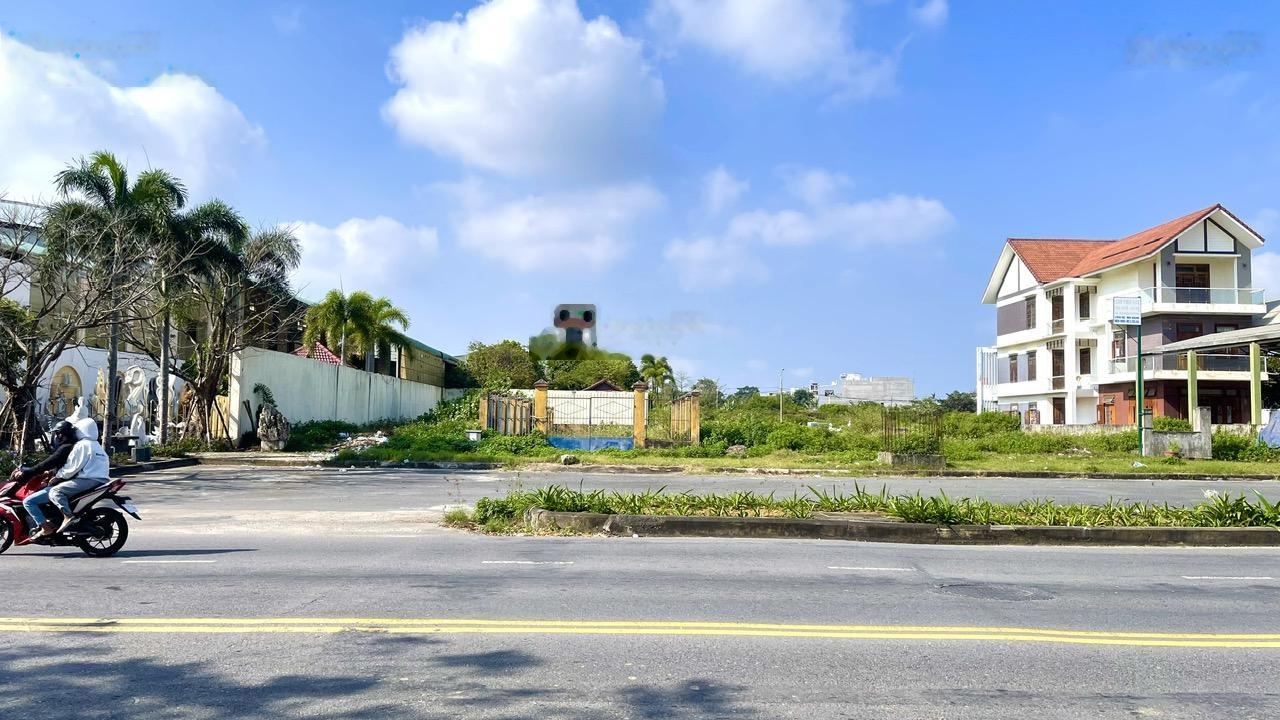 Bán đất biển mặt tiền trường sa trục biển Đà Nẵng 600m2 gần bãi tắm Sơn Thủy, giá tốt chỉ 150tr/m2