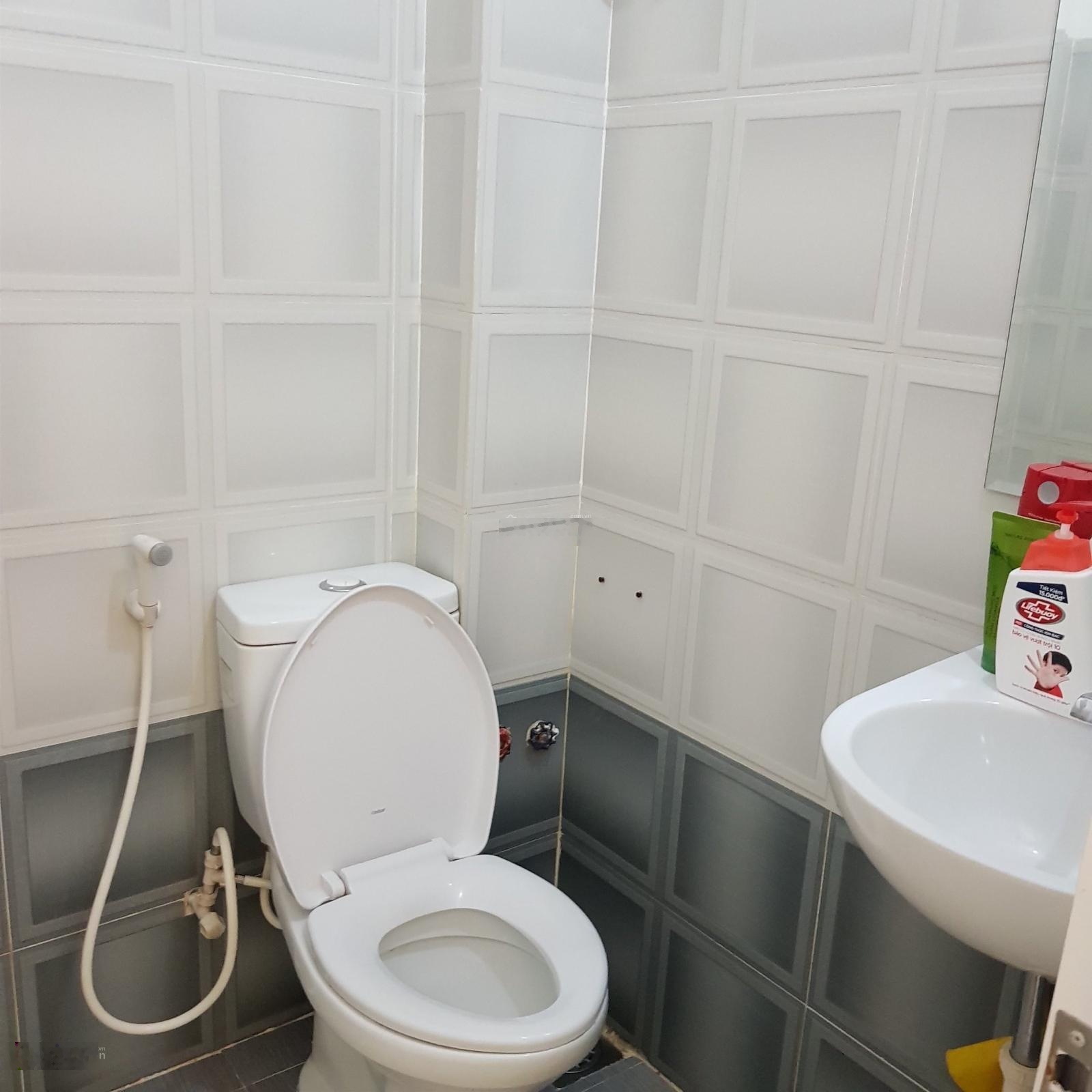 Bán nhà 1 trệt 1 lầu đường Quốc Tuấn - Giá 4.3 tỷ