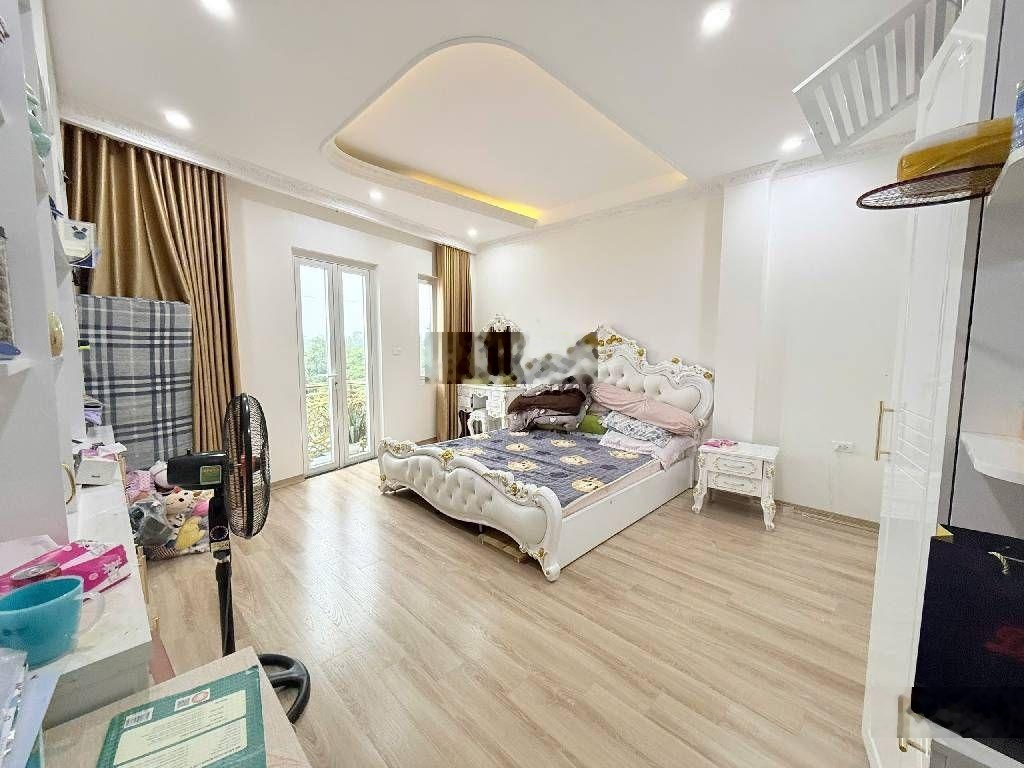 Phú Diễn Dân xây ô tô 7 tầng TM 60m giá Hơn 21 tỷ